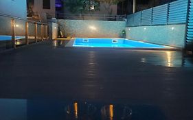 Pool Me Up!